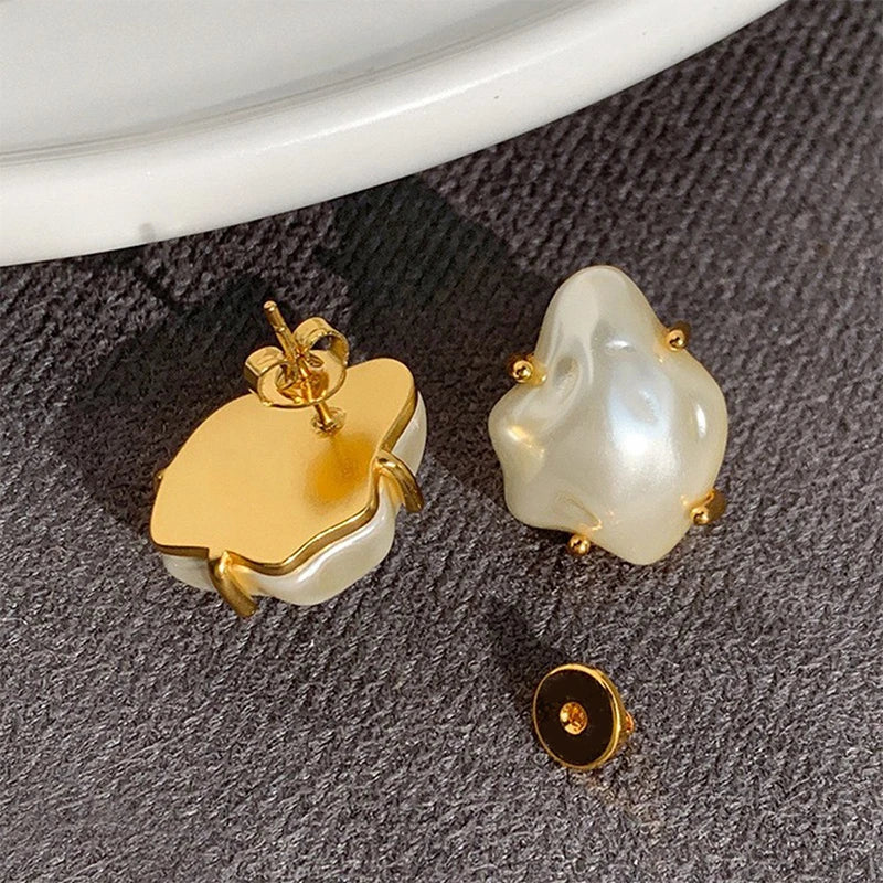 Fashion trend Irregular Baroque pearl earrings Women's light luxury niche design earrings retro temperament