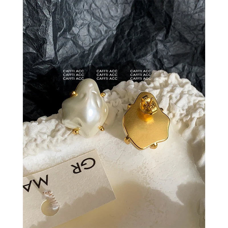 Fashion trend Irregular Baroque pearl earrings Women's light luxury niche design earrings retro temperament