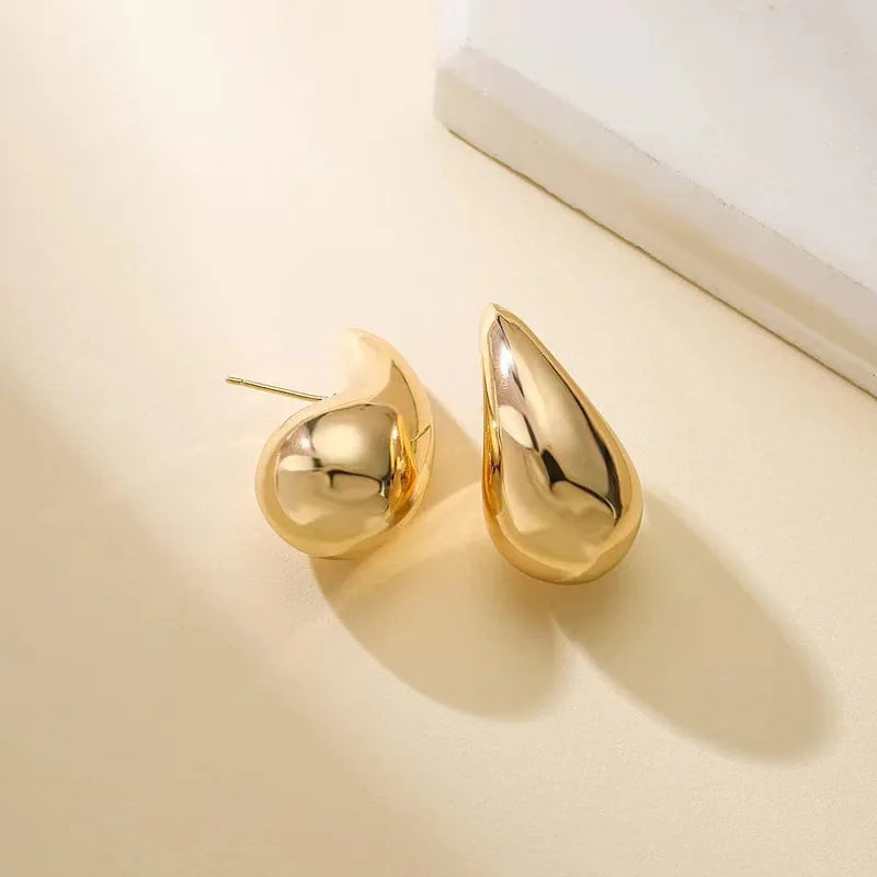 Instagram Crescent semicircle Widen and thick high-grade titanium steel earring buckle 18K gold